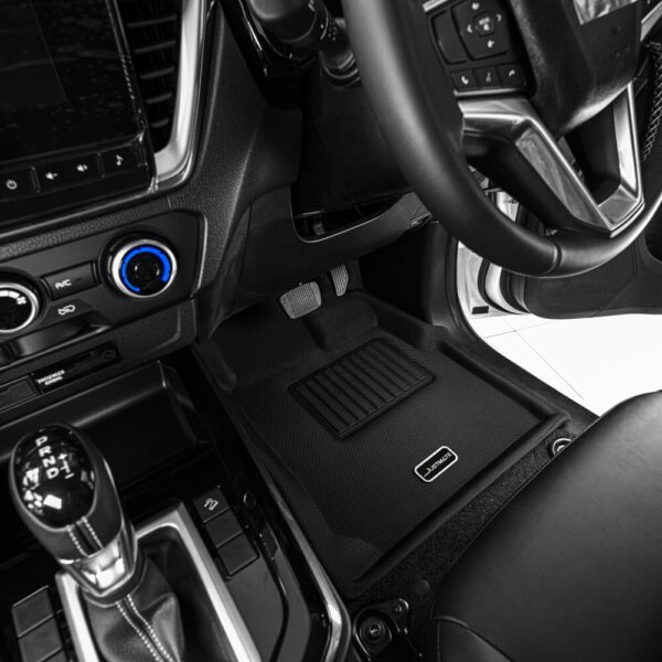 พรมปูพื้นรถยนต์ JUSTMATE ISUZU D-MAX 4D 2020-2025 - Image 3