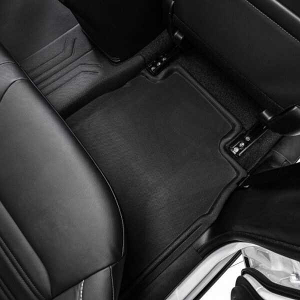พรมปูพื้นรถยนต์ JUSTMATE ISUZU D-MAX 4D 2020-2025 - Image 8